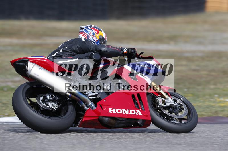 /37 09.08.2026  Pluess Motosport ADR/Freies Fahren/12